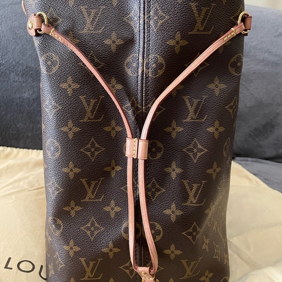 Louis Vuitton Neverfull GM - Picture 11 of 16